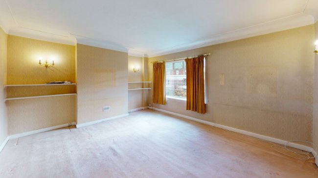 87 Hermitage Court, Woodford Road, South Woodford, London E18 2EP
 2