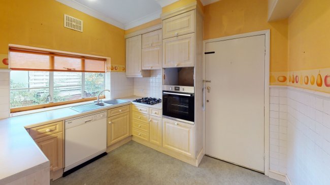 87 Hermitage Court, Woodford Road, South Woodford, London E18 2EP
 2