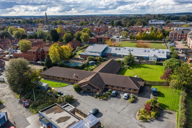 Ashfield Lodge, Ashfield Road, Sleaford, Lincolnshire, NG34 7DZ
 5