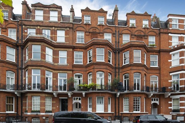 3a Egerton Gardens, South Kensington, London SW3 2BS
 9
