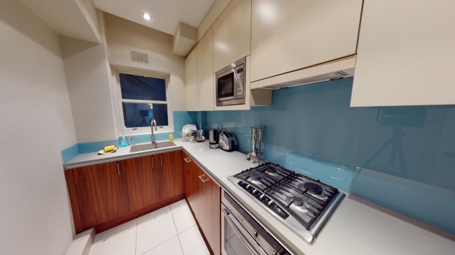 3a Egerton Gardens, South Kensington, London SW3 2BS
 9