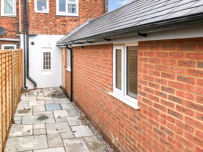 17A Priory Road, Tonbridge, Kent TN9 2AQ
 2