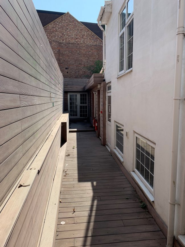 93 The Vale, Acton, London W3 7RG 8