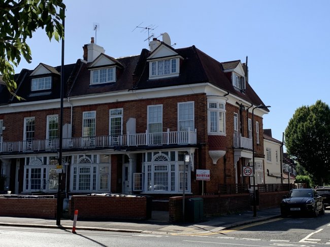 93 The Vale, Acton, London W3 7RG 8