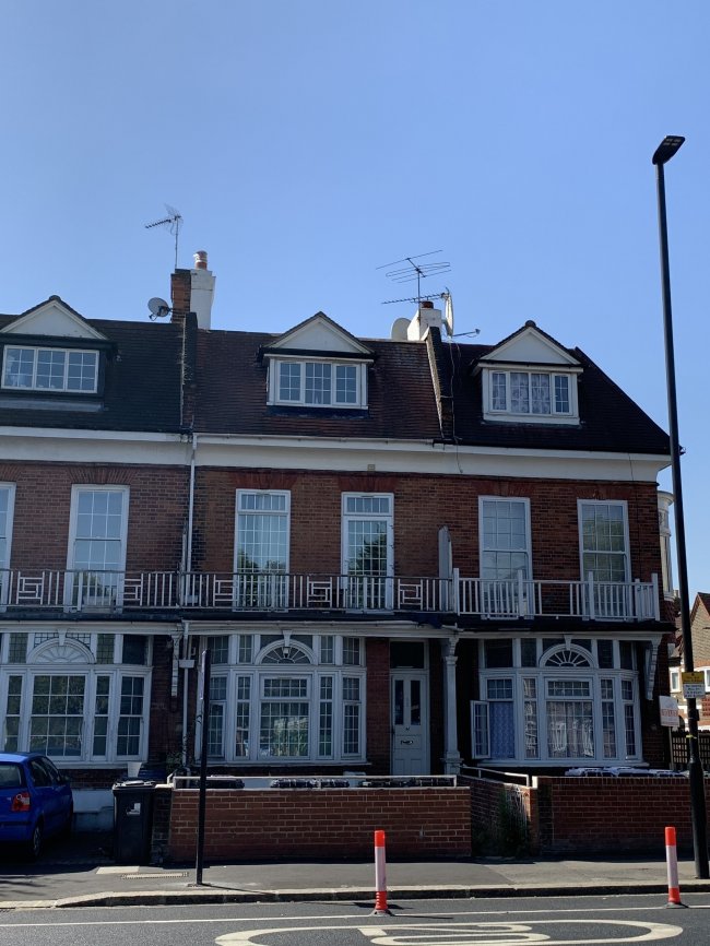 93 The Vale, Acton, London W3 7RG 8
