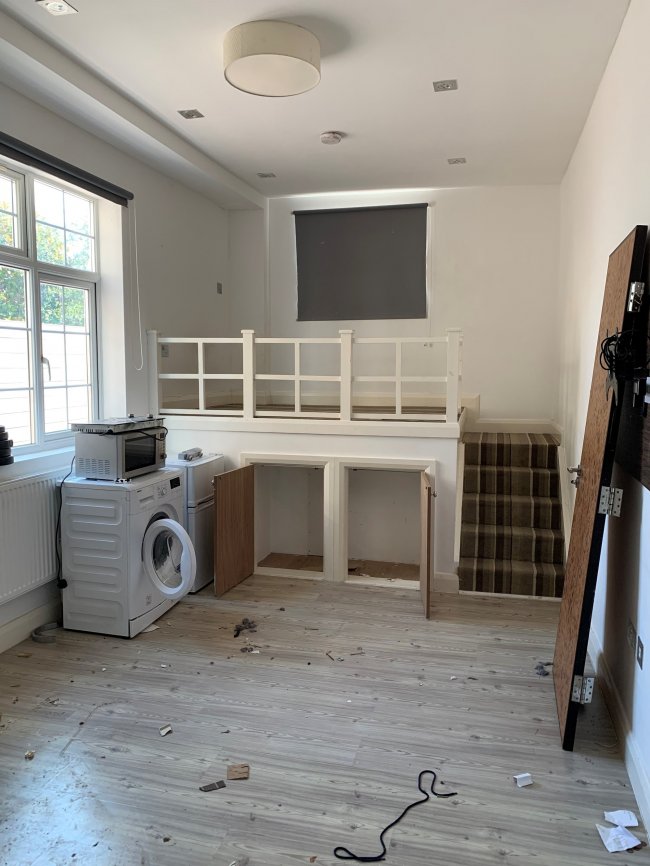 93 The Vale, Acton, London W3 7RG 8