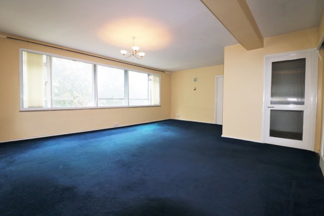 26 Glenhurst Court, Farquhar Road, London SE19 1SR 9