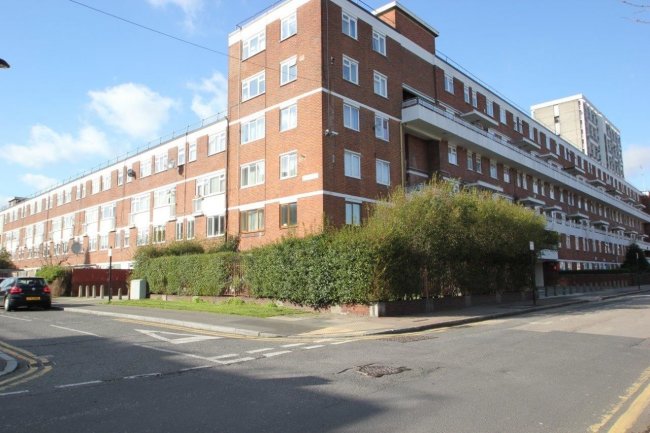 247 Fellow Court, Weymouth Terrace, Bethnal Green, London E2 8LL 6