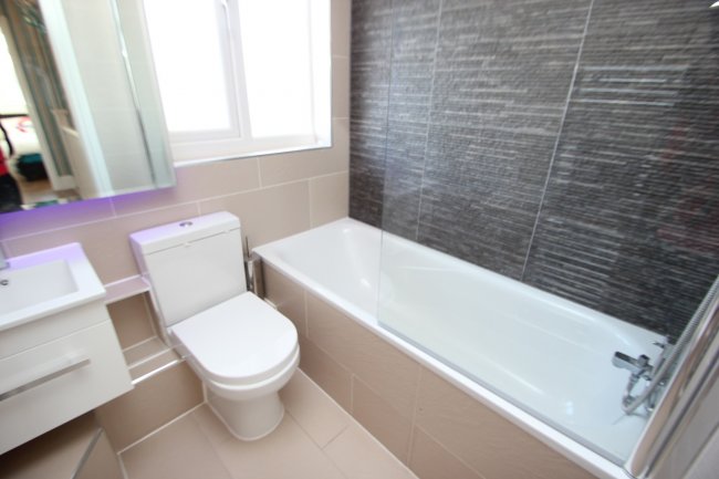 247 Fellow Court, Weymouth Terrace, Bethnal Green, London E2 8LL 6