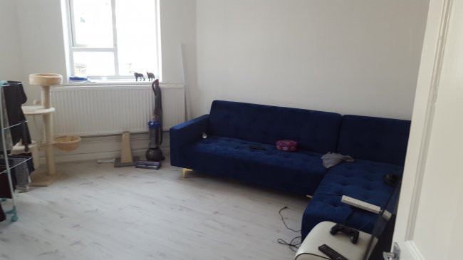 28 Classic Mansions, Well Street, Hackney, London E9 7QH 1