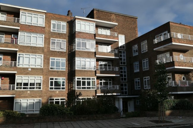 26 Hillbrow, Richmond Hill, Surrey TW10 6BH 10