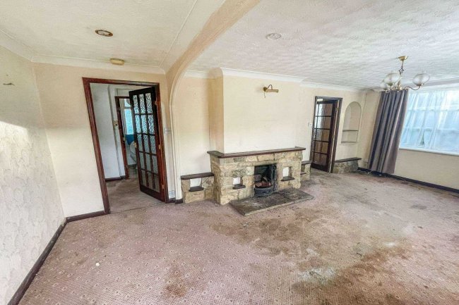 21 Vacherie Lane, North Kyme, Lincoln, LN4 4DL
 7