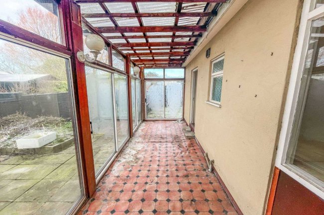 21 Vacherie Lane, North Kyme, Lincoln, LN4 4DL
 7