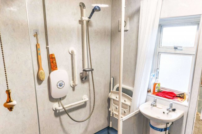 36 Kexby Avenue, York, YO10 3HF
 7