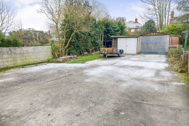 36 Kexby Avenue, York, YO10 3HF
 7