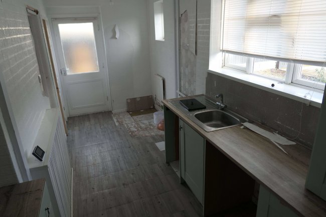 77 Woodlands Road, Chippenham, Wiltshire, SN14 0HH 4