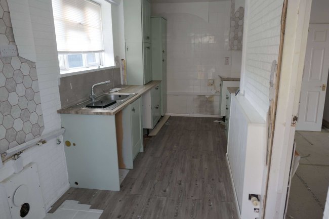 77 Woodlands Road, Chippenham, Wiltshire, SN14 0HH 4