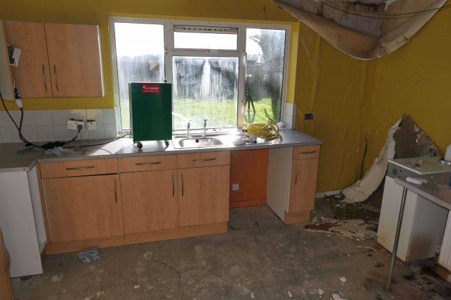 5 The Meads, Burton, Chippenham, Wiltshire, SN14 7LS 8