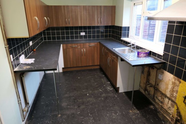 6 Barken Road, Chippenham, Wiltshire, SN14 0JY 5