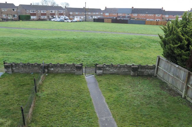 27 Clifton Close, Chippenham, Wiltshire, SN14 0HX 2