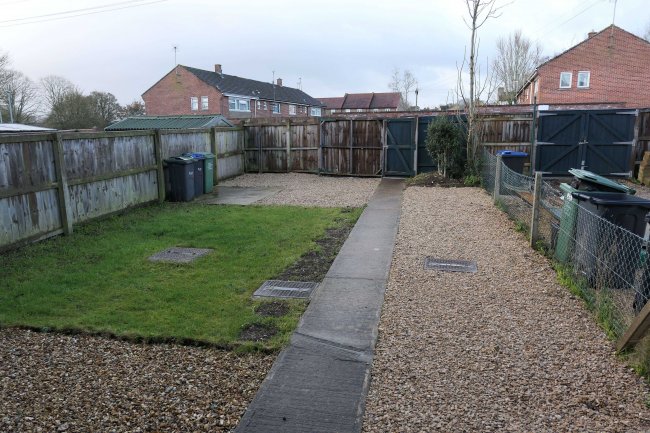 27 Clifton Close, Chippenham, Wiltshire, SN14 0HX 2