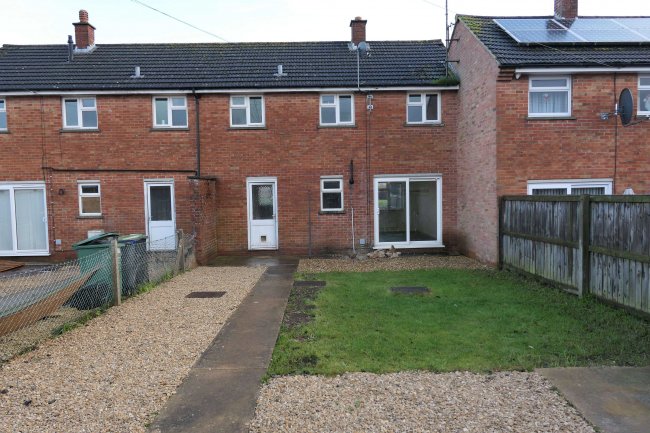 27 Clifton Close, Chippenham, Wiltshire, SN14 0HX 2