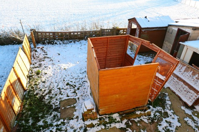 3 Orchard Leaze, Christian Malford, near Chippenham, Wiltshire, SN15 4BJ
 9