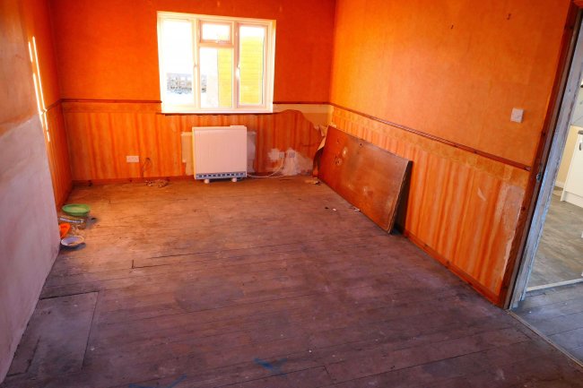 3 Orchard Leaze, Christian Malford, near Chippenham, Wiltshire, SN15 4BJ
 9