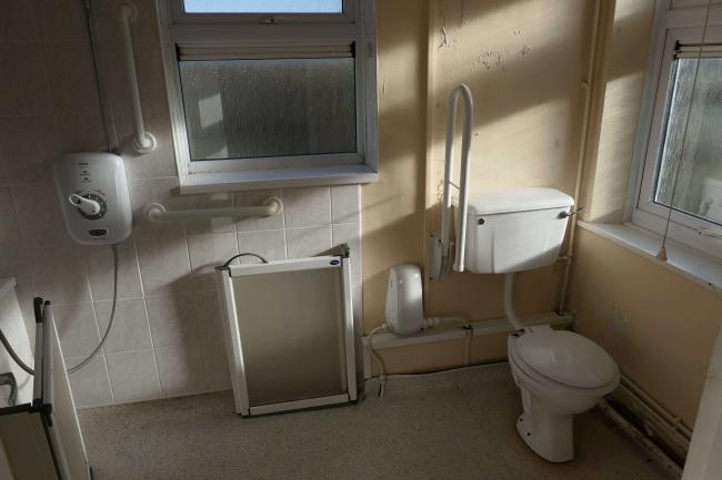 8 Hillside, Leigh, near Cricklade, Wiltshire, SN6 6RE
 2