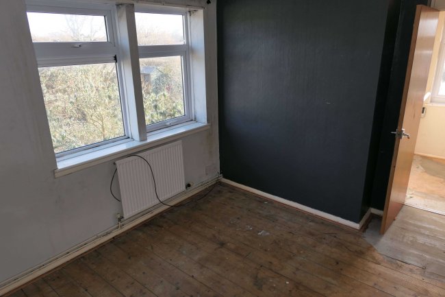 8 Hillside, Leigh, near Cricklade, Wiltshire, SN6 6RE
 2