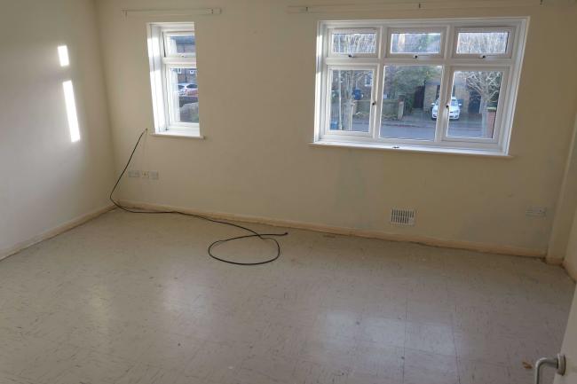 15 Shepherds Hill, Blackbird Leys, Oxford, Oxfordshire, OX4 7XP
 3