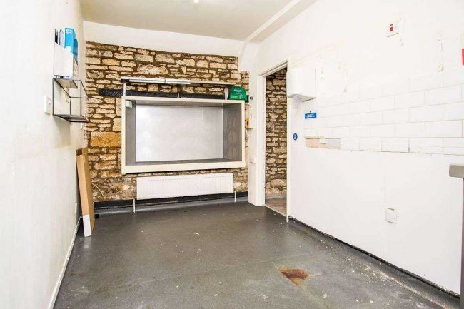 The Old Neighbourhood Inn, Midway, Chalford Hill, Stroud GL6 8EN 4