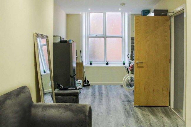 16-18 & First Floor, 20 Guildhall Street, Preston, PR1 3NU 4