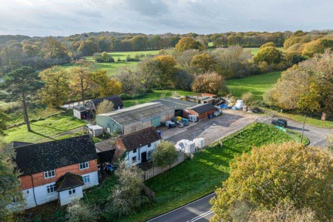 Kings Farm, Dorking Road, Kingsfold, RH12 3SA  5