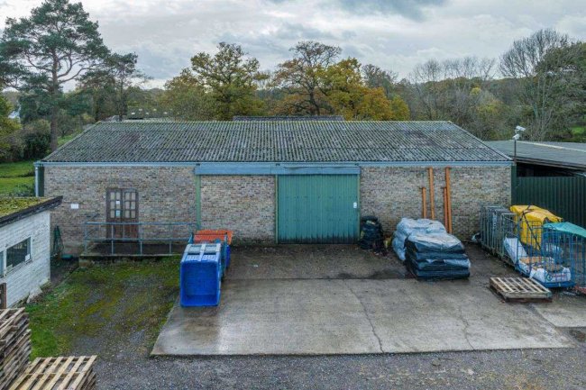 Kings Farm, Dorking Road, Kingsfold, RH12 3SA  5