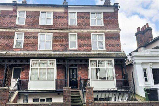 93 South Street, Dorking, RH4 2JU
 3