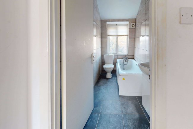 244 Burrage Road, Woolwich, London, SE18 7JP
 6