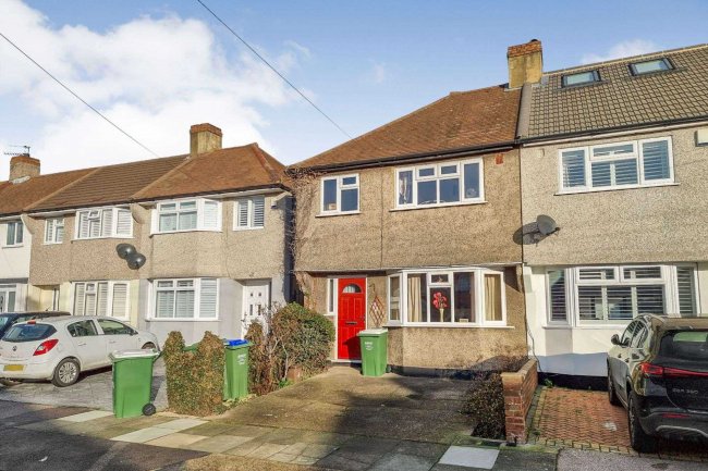 16 Ridgeway East, Sidcup, Kent, DA15 8RZ
 8