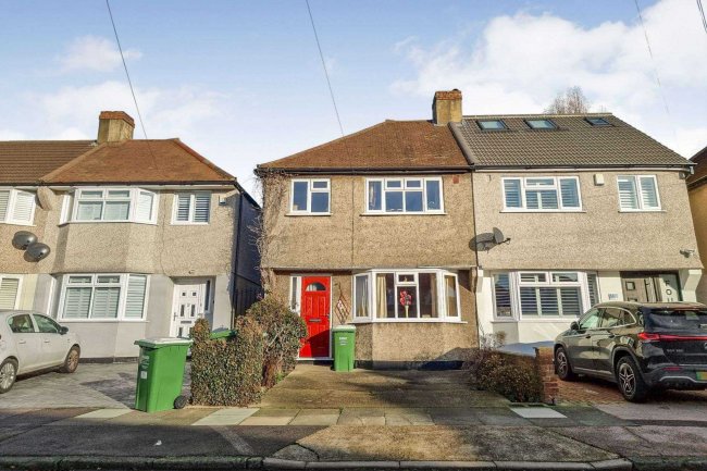 16 Ridgeway East, Sidcup, Kent, DA15 8RZ
 8