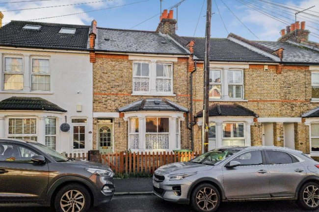 15 Lincoln Road, Sidcup, Kent, DA14 6LQ
 10