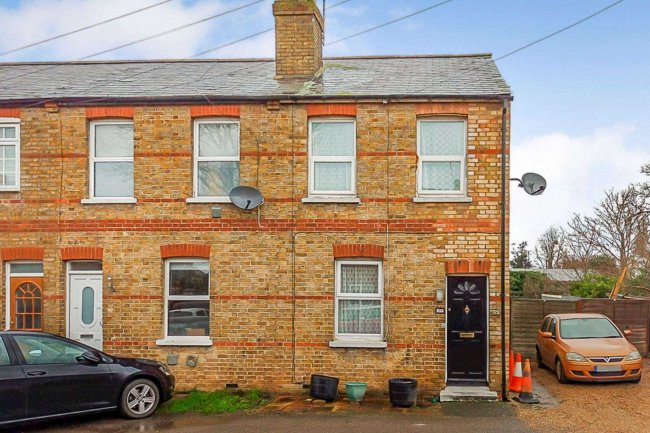 39 Albany Road, Old Windsor, Windsor, Berkshire, SL4 2QD
 2