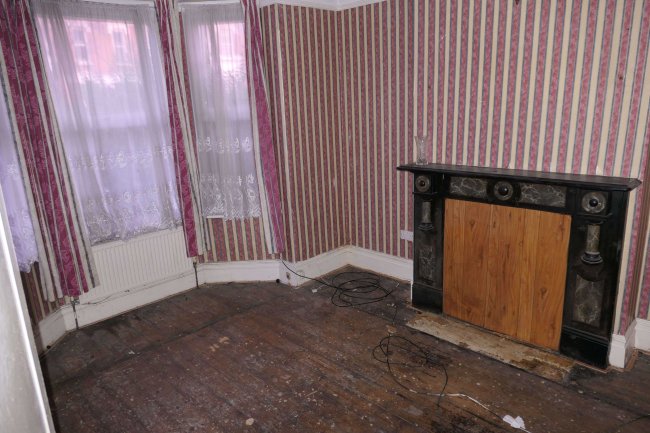 17 Furness Road, Harlesden, London NW10 4QG
 7