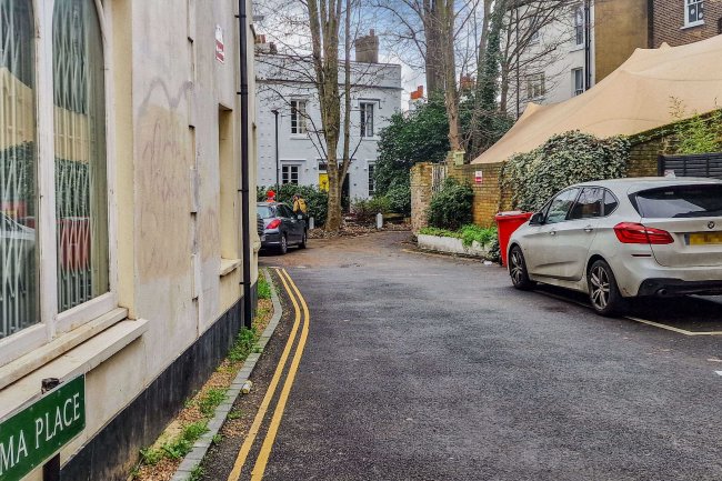 Alma Yard, Alma Place, Crystal Place, London, SE19 2TB
 2