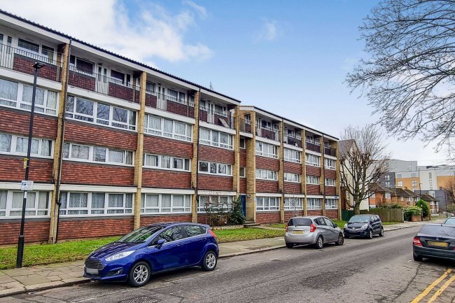 82 Palmers Road, Arnos Grove, London, N11 1SL
 1