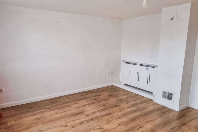 82 Palmers Road, Arnos Grove, London, N11 1SL
 1