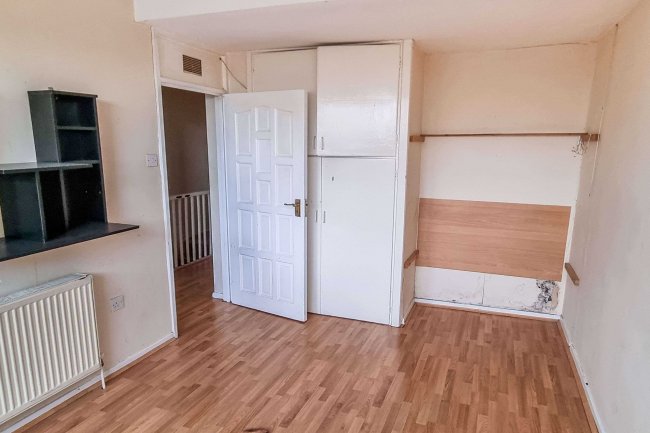 82 Palmers Road, Arnos Grove, London, N11 1SL
 1