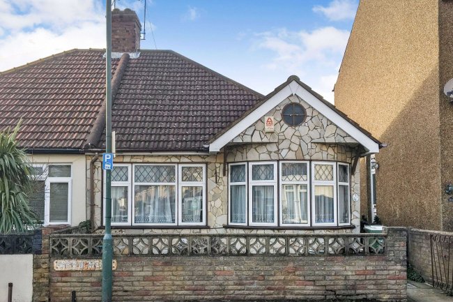 52 Harold Avenue, Upper Belvedere, Kent, DA17 5NL 4