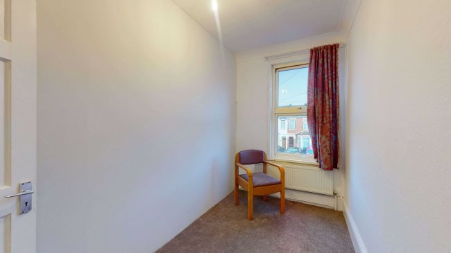 128 Empress Avenue, Ilford, Essex, IG1 3DF 8