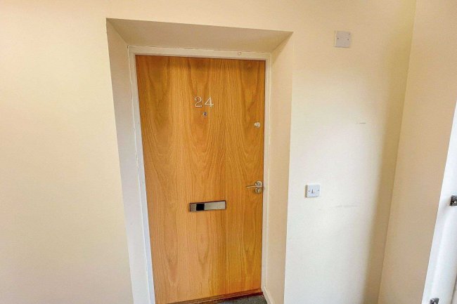 Flat 24, The Academy, Holly Street, Luton, LU1 3DD
 7