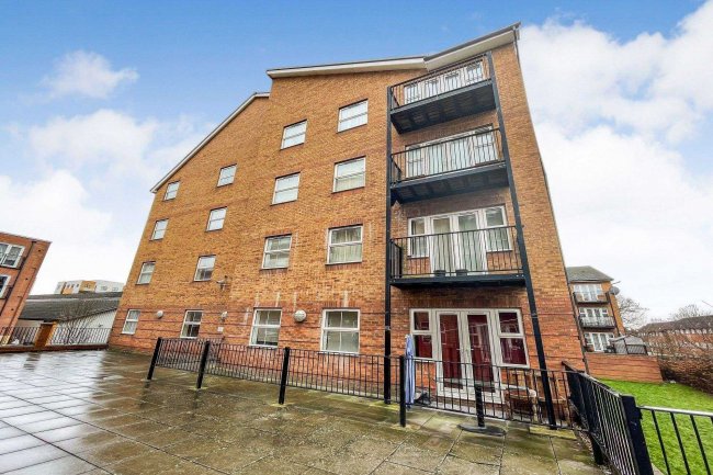 Flat 24, The Academy, Holly Street, Luton, LU1 3DD
 7